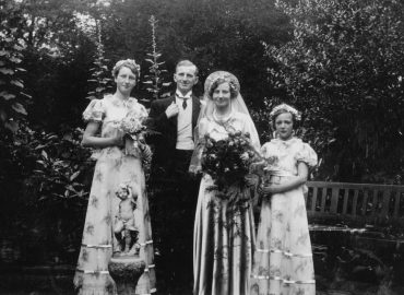 Uppvaktning och bröllop