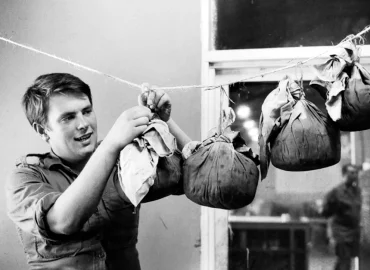 att upptäcka släktens gamla bostäder genom historiska register