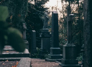 att forska i släktens gamla gravregister