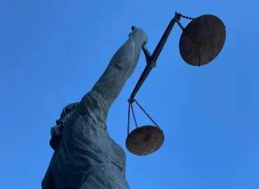 hur man använder och tolkar gamla domstolsprotokoll