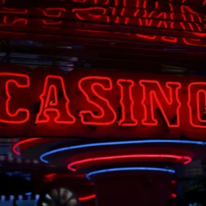 Från historiska hallar till digitala hem den svenska casinokulturens förvandling